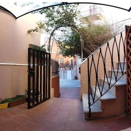 Locanda Genovese 20 La Maddalena  Esterno foto